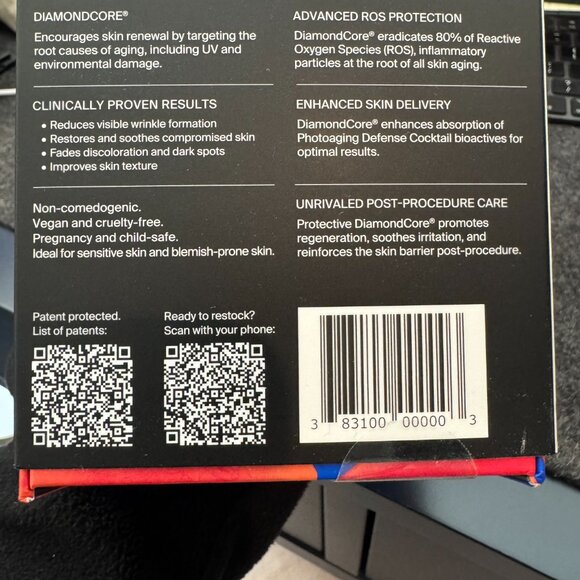 Pavīse Dynamic Age Defense Sunscreen - Picture 5 of 6